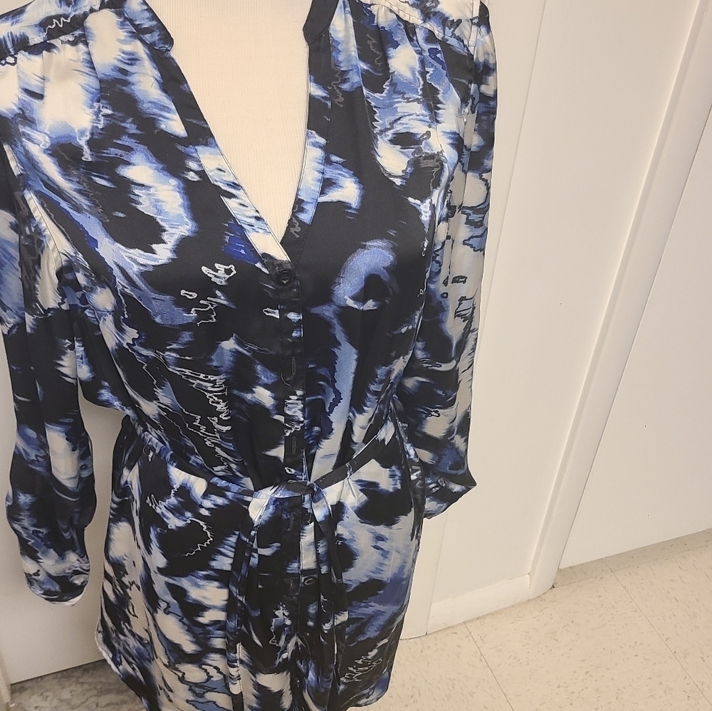 Dressbarn L watercolor button down blouse